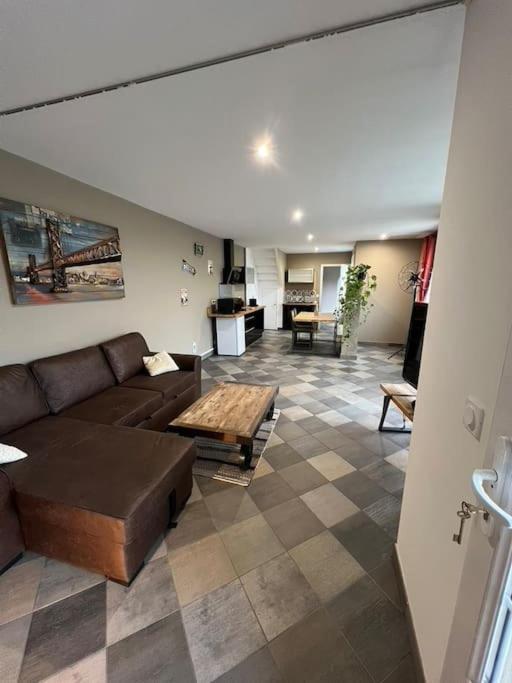 Grand Duplex De 80M2 Apartment Alencon Bagian luar foto